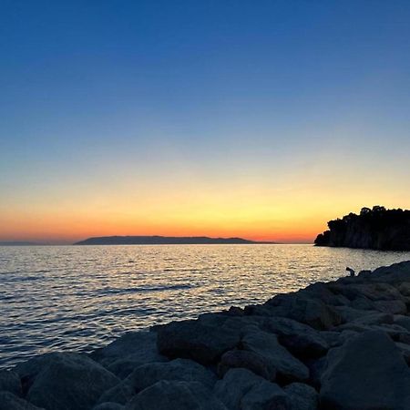 Luxurious Holiday Home In Makarska With Jacuzzi Extérieur photo
