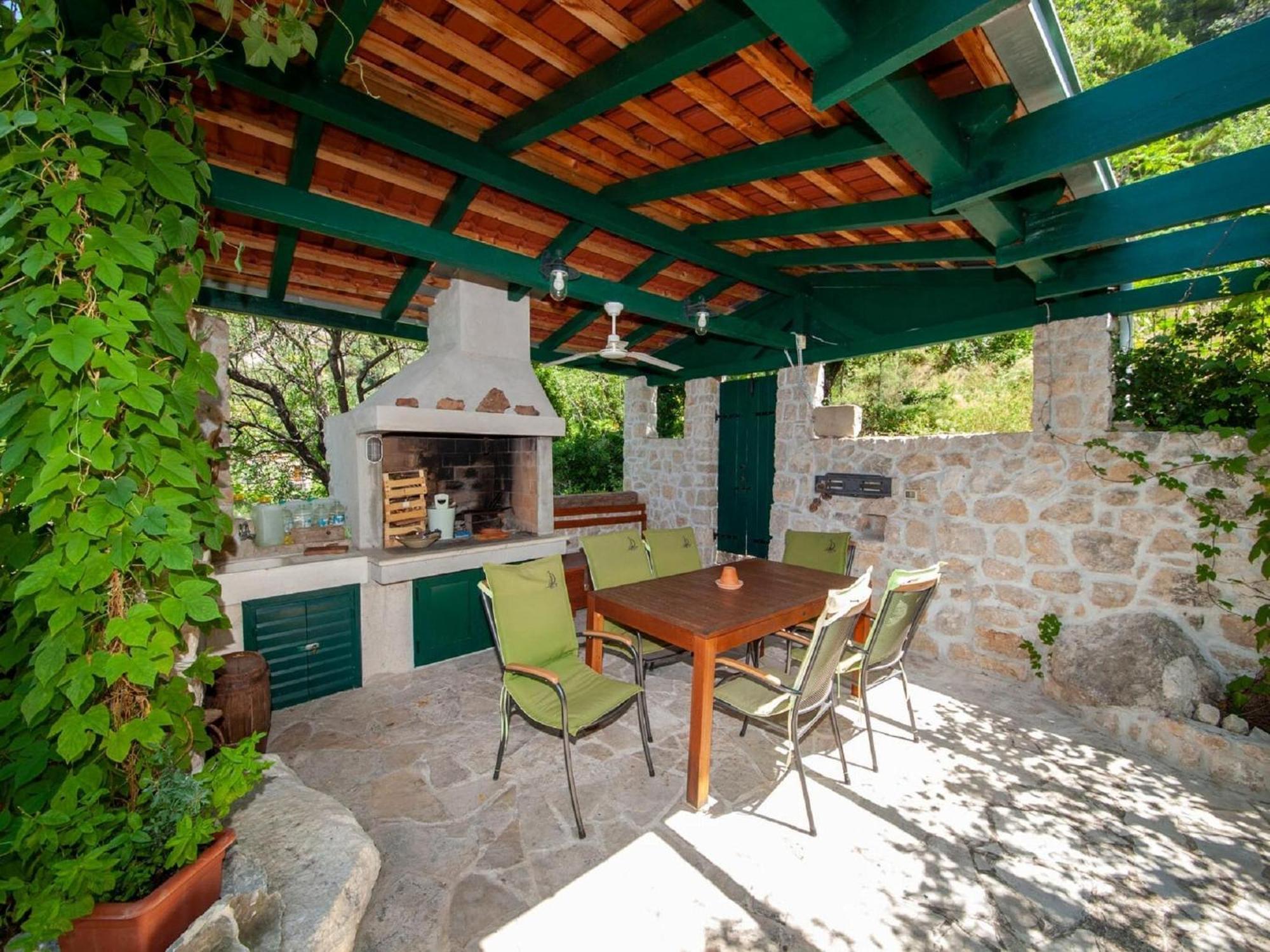 Luxurious Holiday Home In Makarska With Jacuzzi Extérieur photo