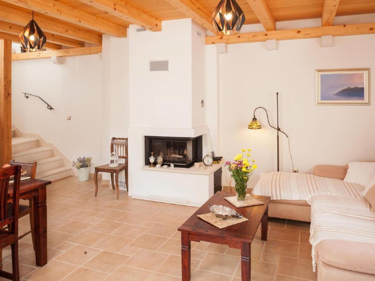 Luxurious Holiday Home In Makarska With Jacuzzi Extérieur photo